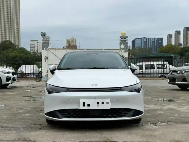 Xpeng P5 — Фото автомобиля 2