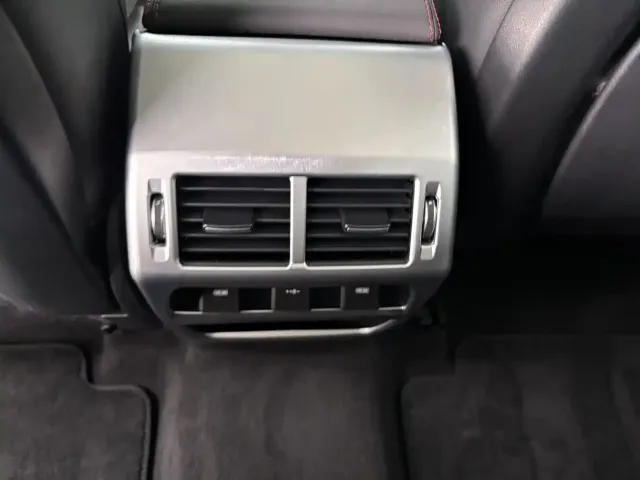 Land Rover Discovery Sport — Фото автомобиля 21