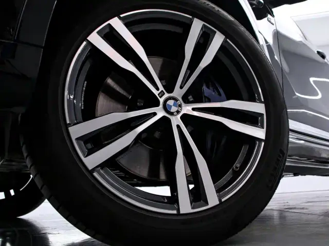 BMW X7 — Фото автомобиля 18