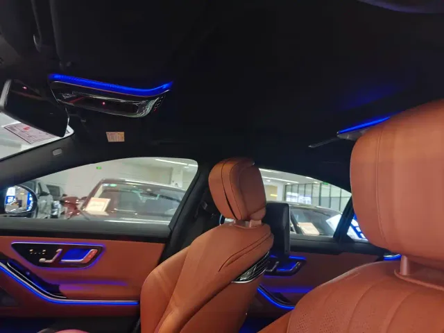 Mercedes-Benz S-Class — Фото автомобиля 12