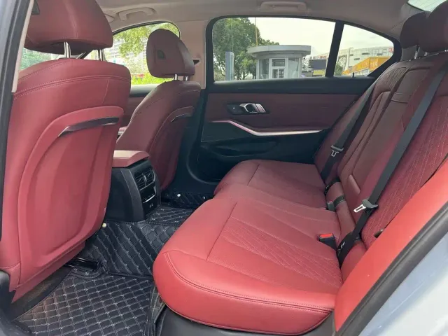 BMW 3 Series — Фото автомобиля 8