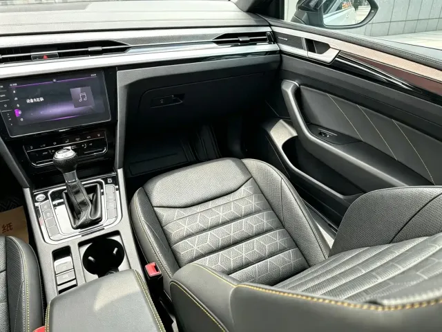 Volkswagen CC — Фото автомобиля 11