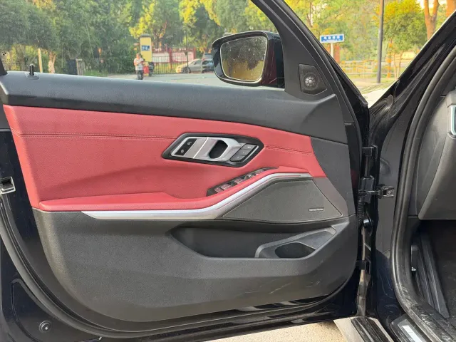 BMW 3 Series — Фото автомобиля 19