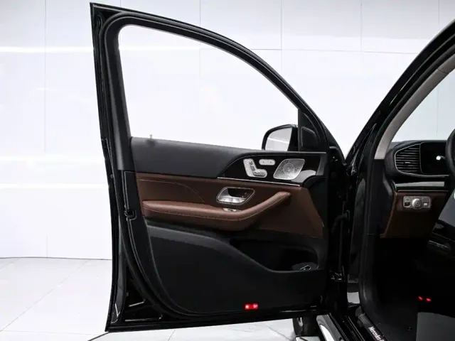 Mercedes-Benz GLE-Class — Фото автомобиля 13