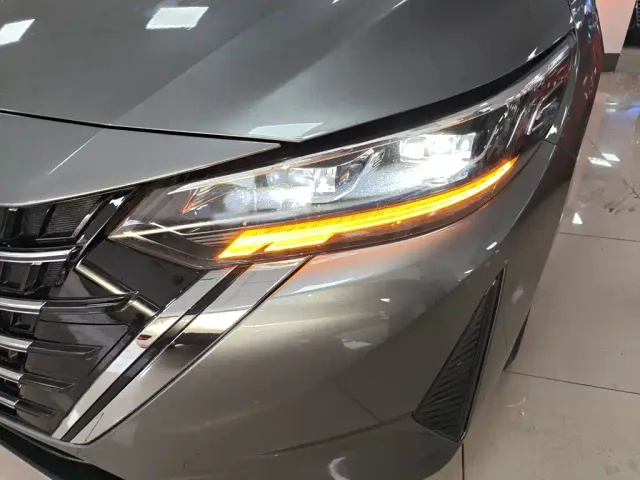 Nissan Sylphy 2023 1.6L CVT Deluxe Edition — Фото автомобиля 17