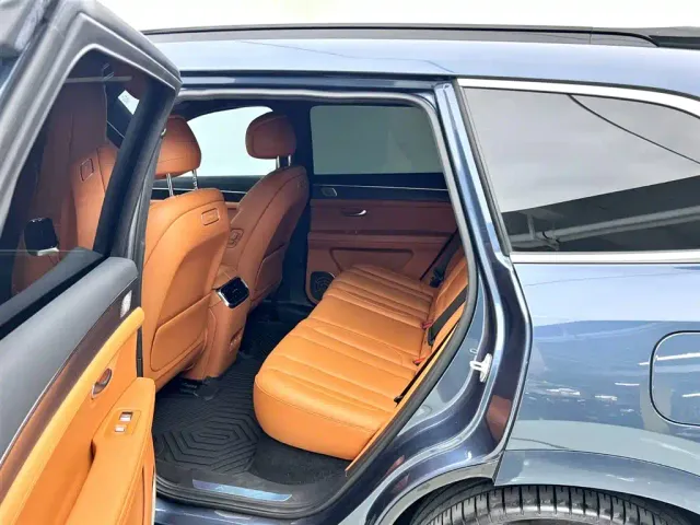 Aito M7 — Фото автомобиля 9
