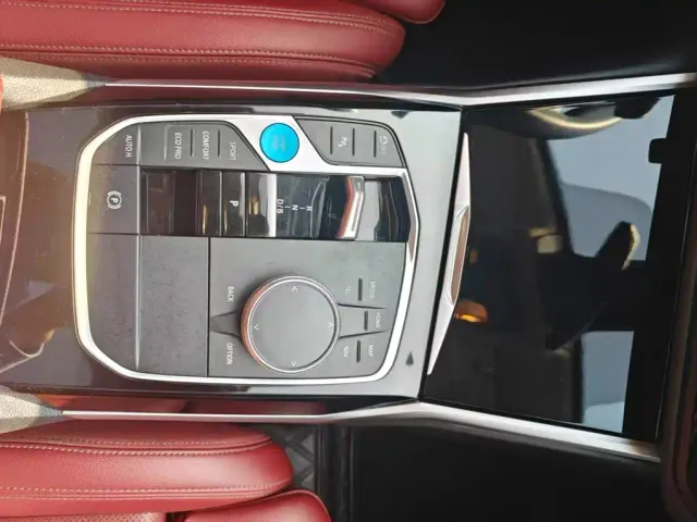 BMW i3 — Фото автомобиля 13