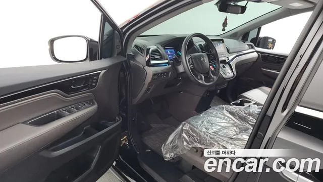 Honda Odyssey — Фото автомобиля 10