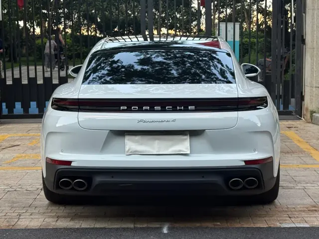 Porsche Panamera — Фото автомобиля 6