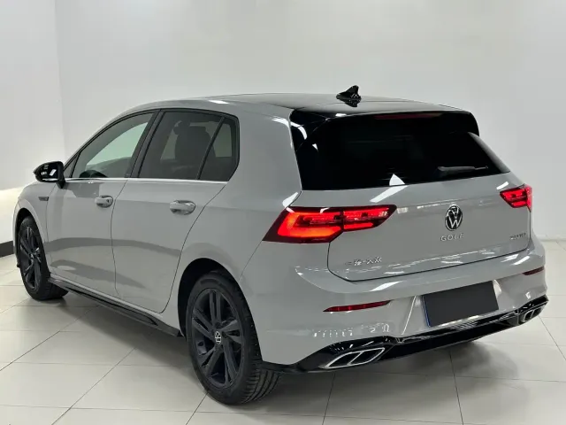 Volkswagen Golf — Фото автомобиля 7