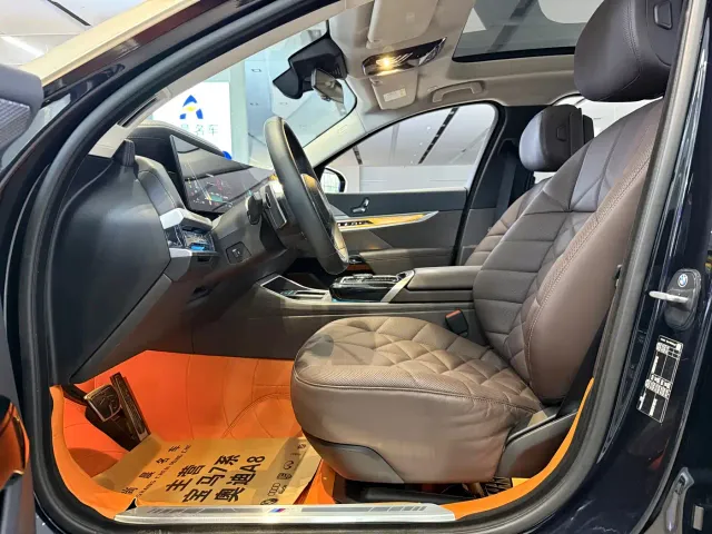 BMW 7 Series — Фото автомобиля 6