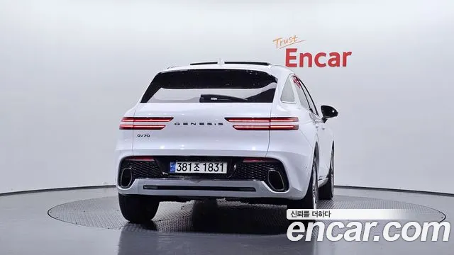 Genesis GV70 — Фото автомобиля 4