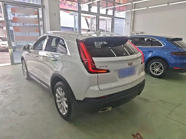 Cadillac XT4 — Фото автомобиля 4