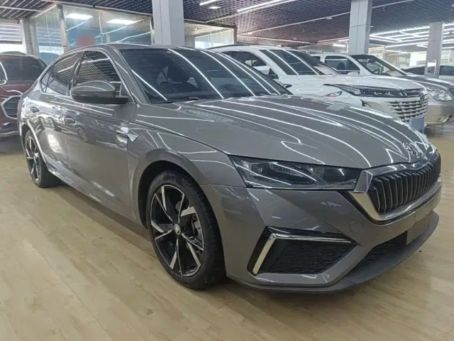 Skoda Octavia — Фото автомобиля 3
