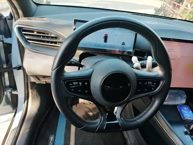 BYD Seal — Фото автомобиля 10