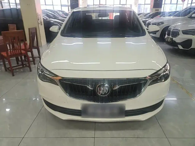 Buick Excelle — Фото автомобиля 2