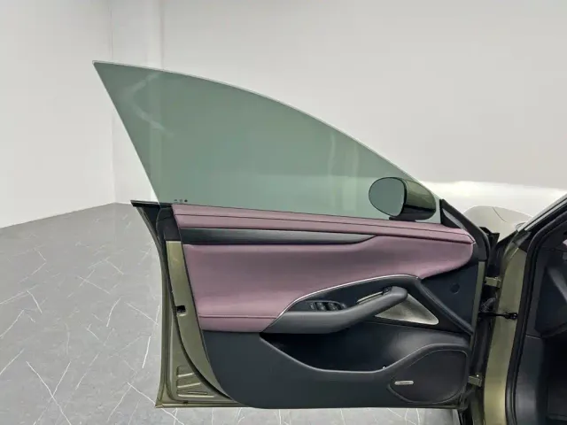 Xiaomi SU7 — Фото автомобиля 14
