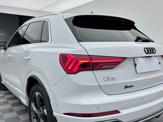 Audi Q3 — Фото автомобиля 9
