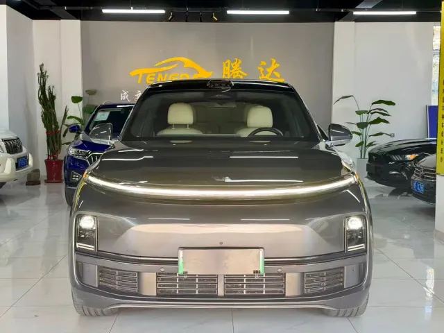Li Auto L9 — Фото автомобиля 2