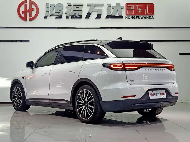 Leapmotor C11 — Фото автомобиля 6