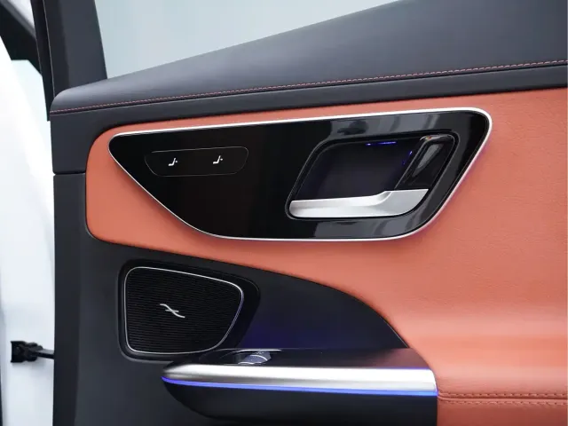 Mercedes-Benz C-Class — Фото автомобиля 20