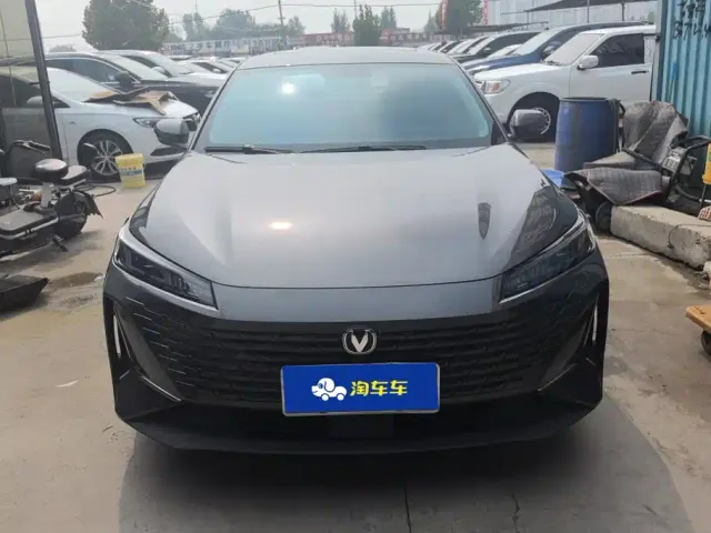 Changan Yida 2023 Blue Whale NE 1.5T GDI DCT Exclusive — Фото автомобиля 2