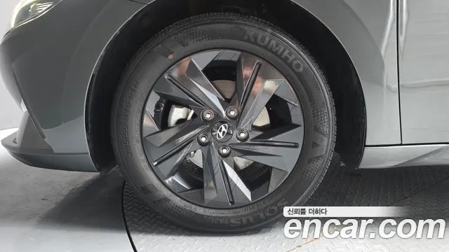 Hyundai AVANTE Avante (CN7) — Фото автомобиля 5