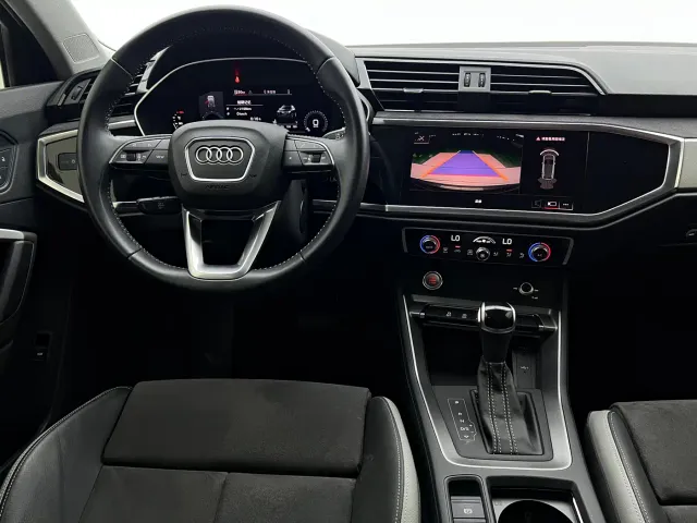Audi Q3 — Фото автомобиля 10