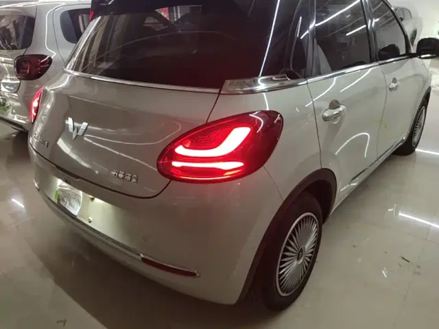 Wuling Bingo — Фото автомобиля 23