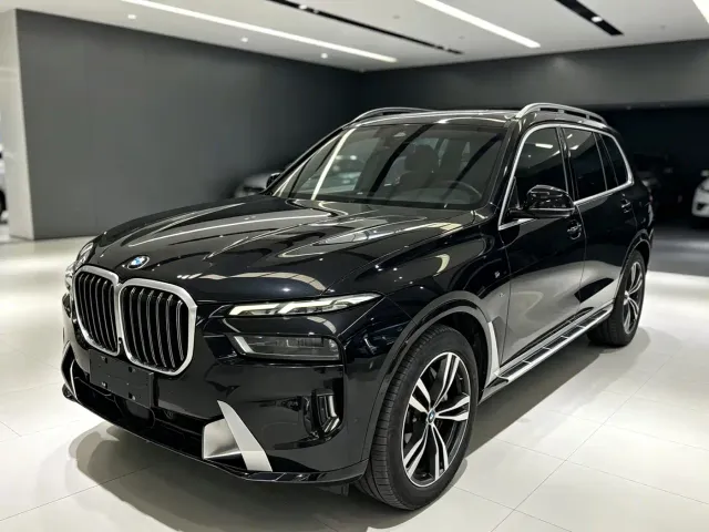 Фотография автомобиля — BMW X7