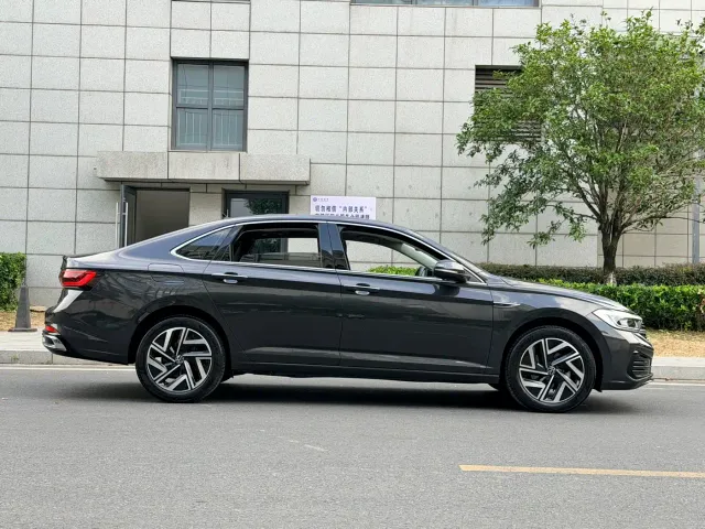Volkswagen Sagitar — Фото автомобиля 14