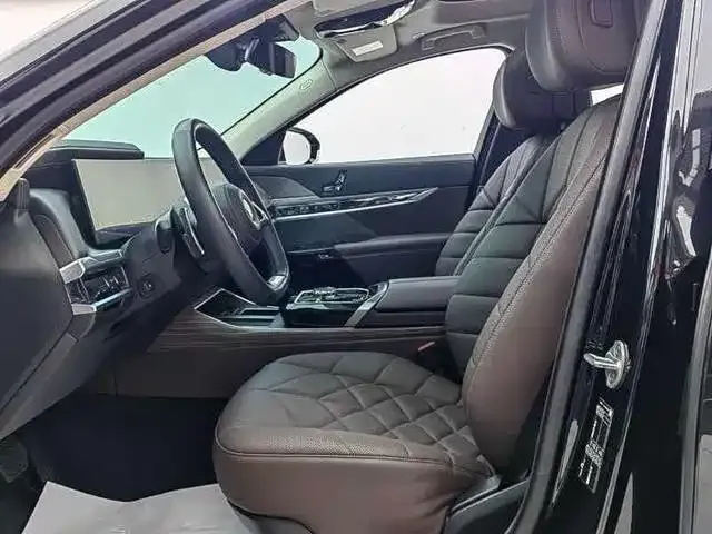 BMW 7 Series — Фото автомобиля 16