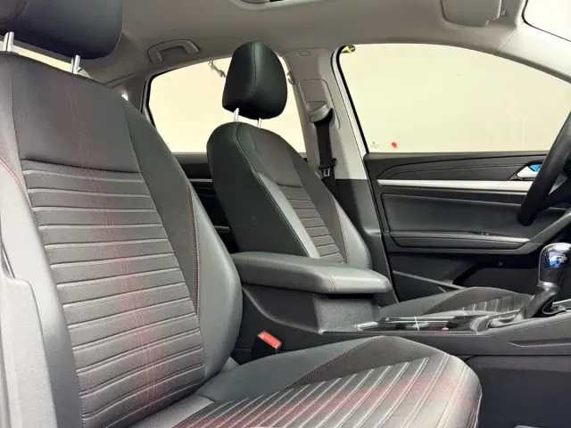 Volkswagen Lavida — Фото автомобиля 12