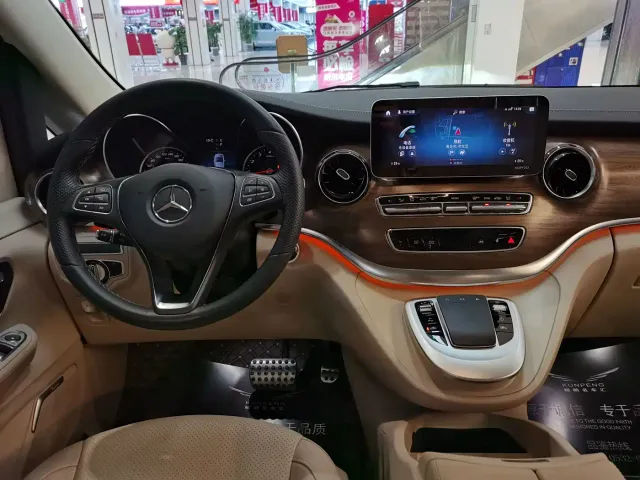 Mercedes-Benz V-Class — Фото автомобиля 7
