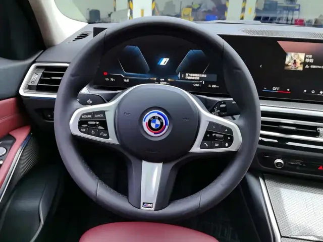 BMW i3 — Фото автомобиля 15