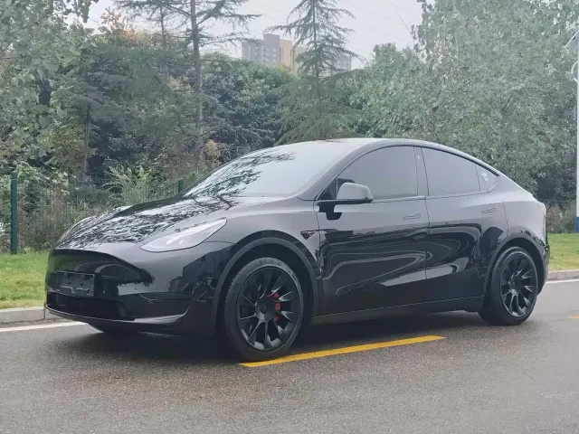 Фотография автомобиля — Tesla Model Y