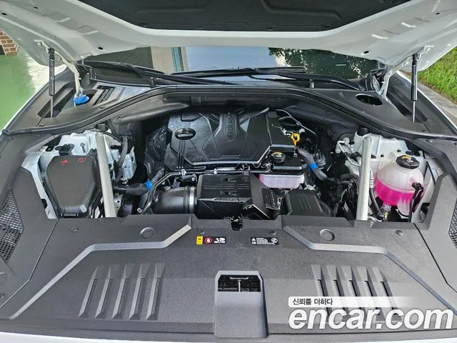 Genesis GV70 2.5T Бензин AWD — Фото автомобиля 12
