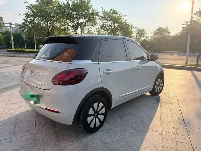 Wuling Bingo — Фото автомобиля 4