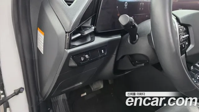 Kia Niro — Фото автомобиля 25