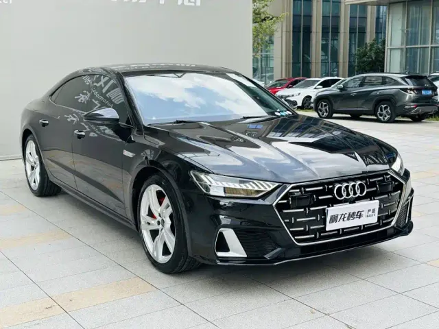 Audi A7L — Фото автомобиля 3