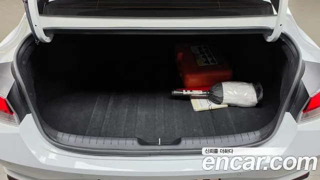 Hyundai Avante CN7 — Фото автомобиля 29