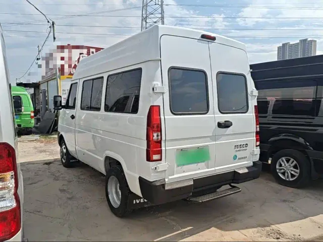 Iveco Daily — Фото автомобиля 4