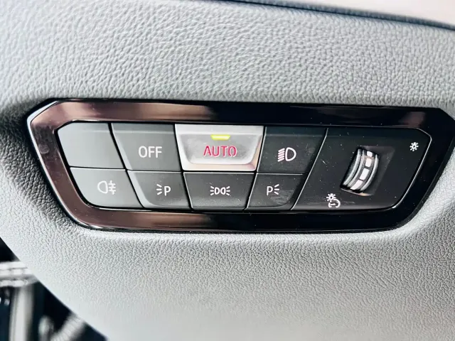 BMW BMW 3 Series 2023 320Li M Sport Package — Фото автомобиля 12