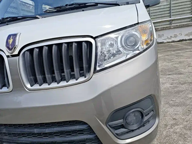 Jinbei New Hiace X30L — Фото автомобиля 23