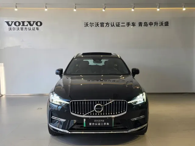Volvo XC60 — Фото автомобиля 2