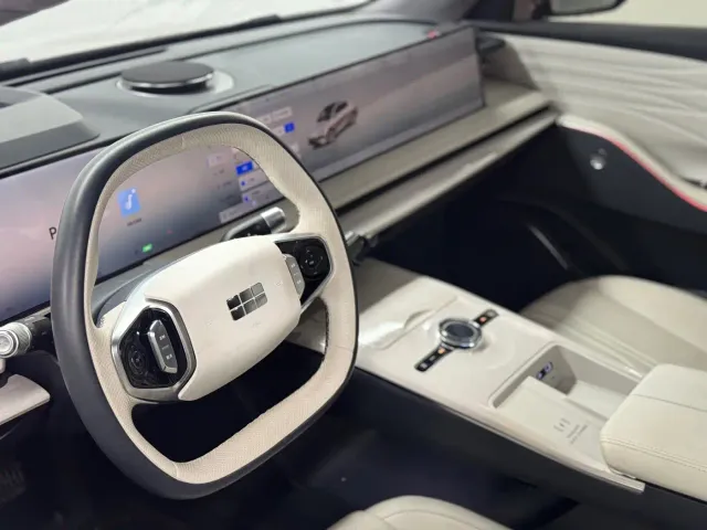 Geely Galaxy E8 — Фото автомобиля 4
