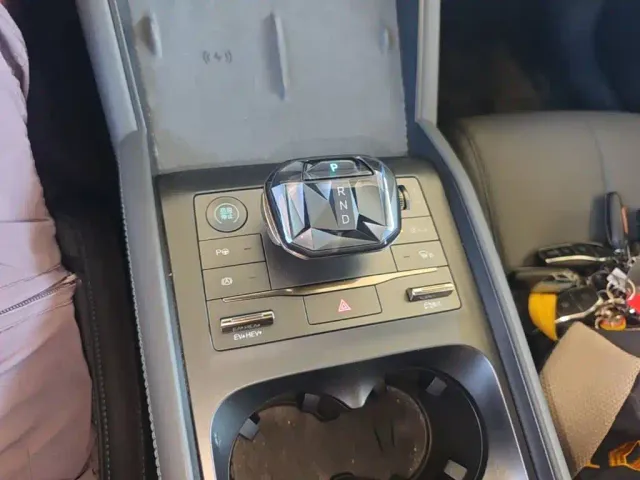 BYD Qin L — Фото автомобиля 13