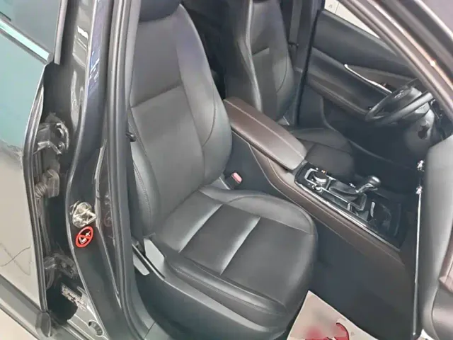 Mazda CX-30 — Фото автомобиля 24