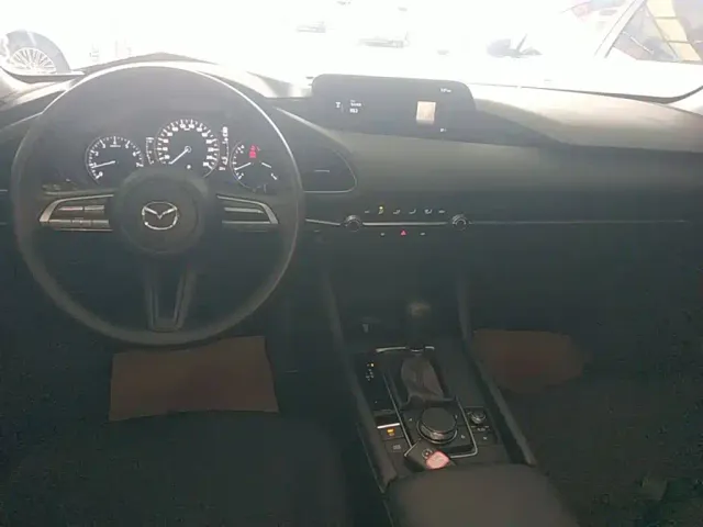 Mazda Axela — Фото автомобиля 9
