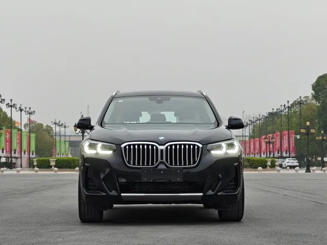 BMW X3 — Фото автомобиля 2